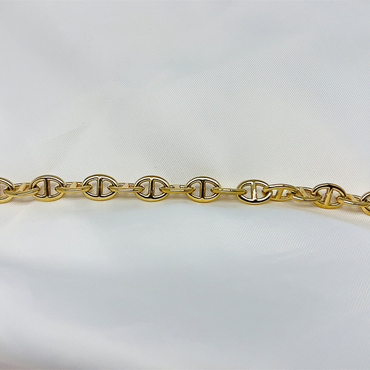 Gold anchor link bracelet online