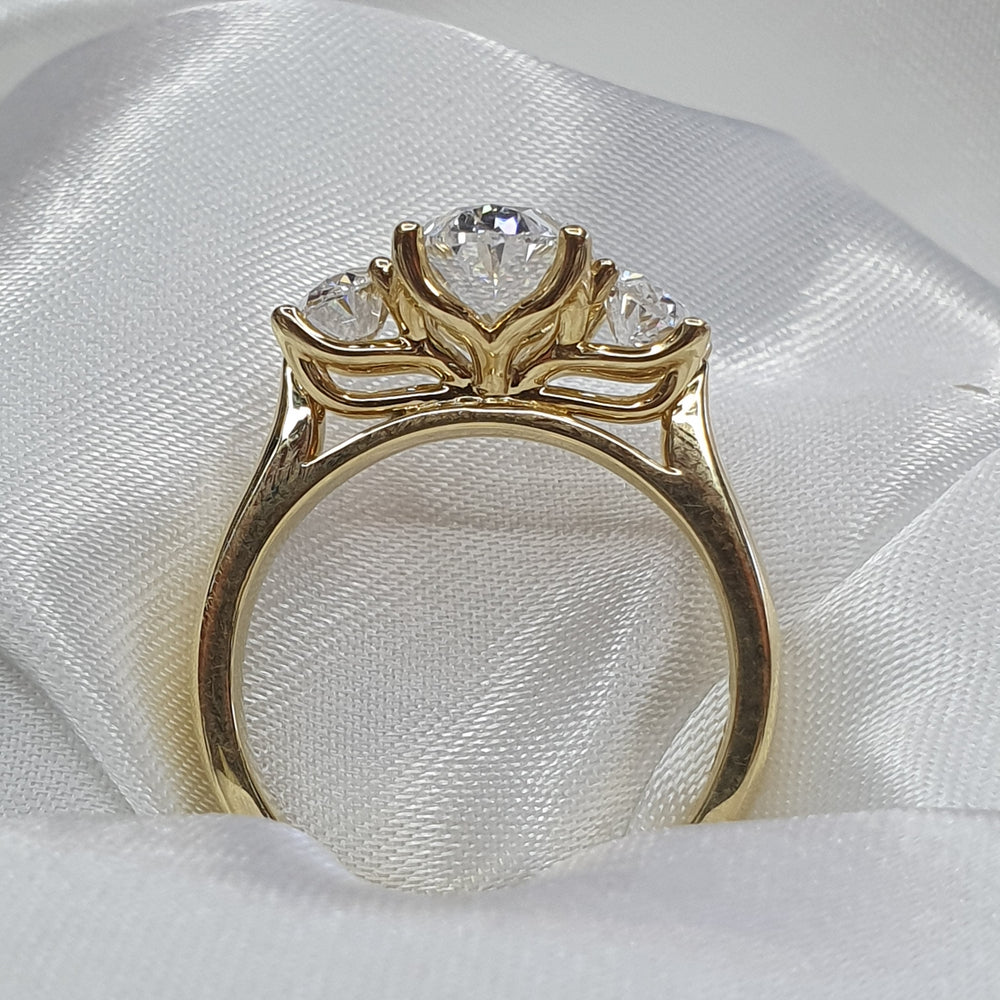 Lab grown diamond -Three stone oval ring. 1