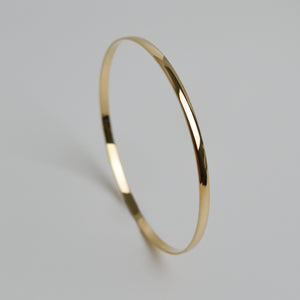 
            
                Load image into Gallery viewer, 9ct Yellow Gold Golf Bangle
            
        