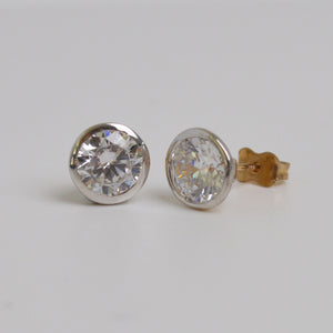 Cubic Zirconia Studs in 9ct Gold