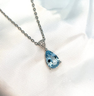 
            
                Load image into Gallery viewer, Pear Shape Aquamarine and Diamond Pendant
            
        