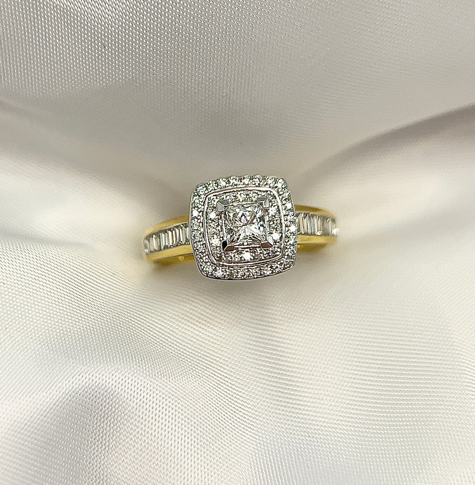 18K White Gold Princess Cut Halo Diamond Engagement Ring 2.65Ctw