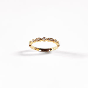 Vintage Inspired Wedding Band in 18ct Gold